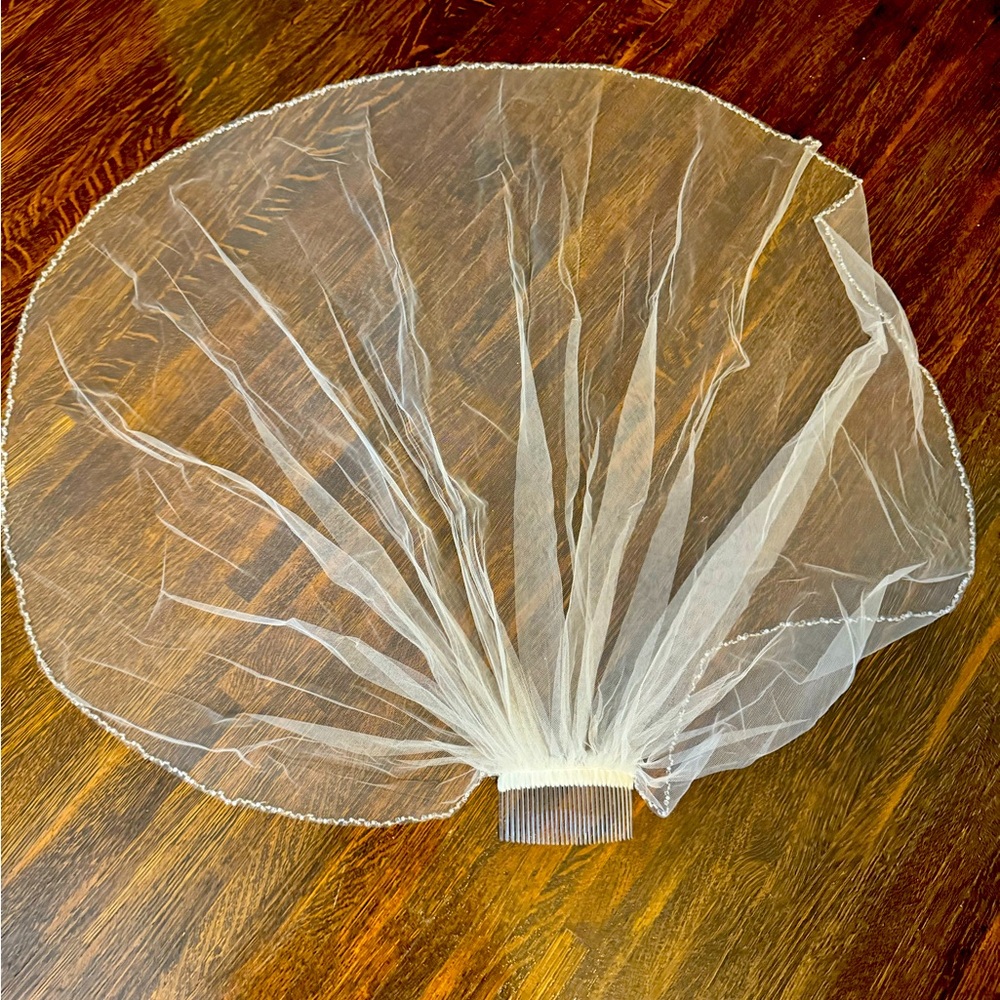 Ivory Bridal Veil - Elbow Length with Beaded Trim